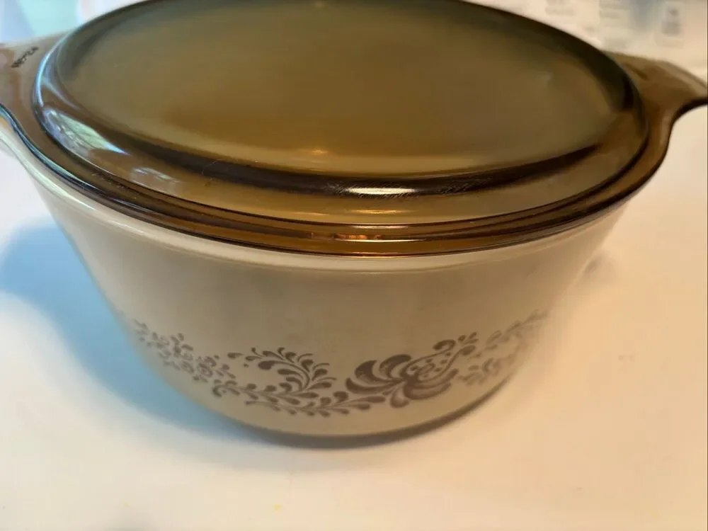 Vintage Pyrex Homestead Brown 2.5 Qt. Casserole Dish